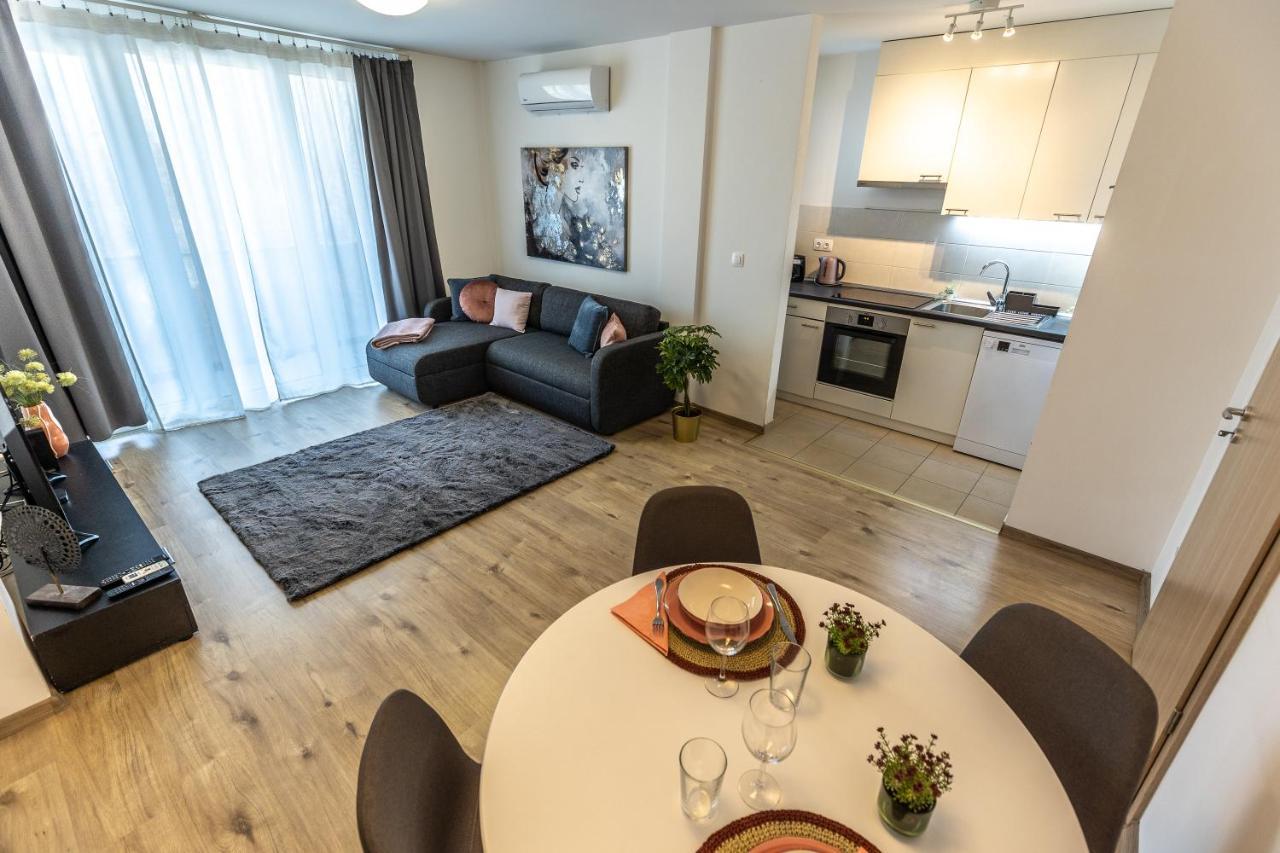 Apartament Need In Bp - Garage, Terraces, Aircon Budapesta