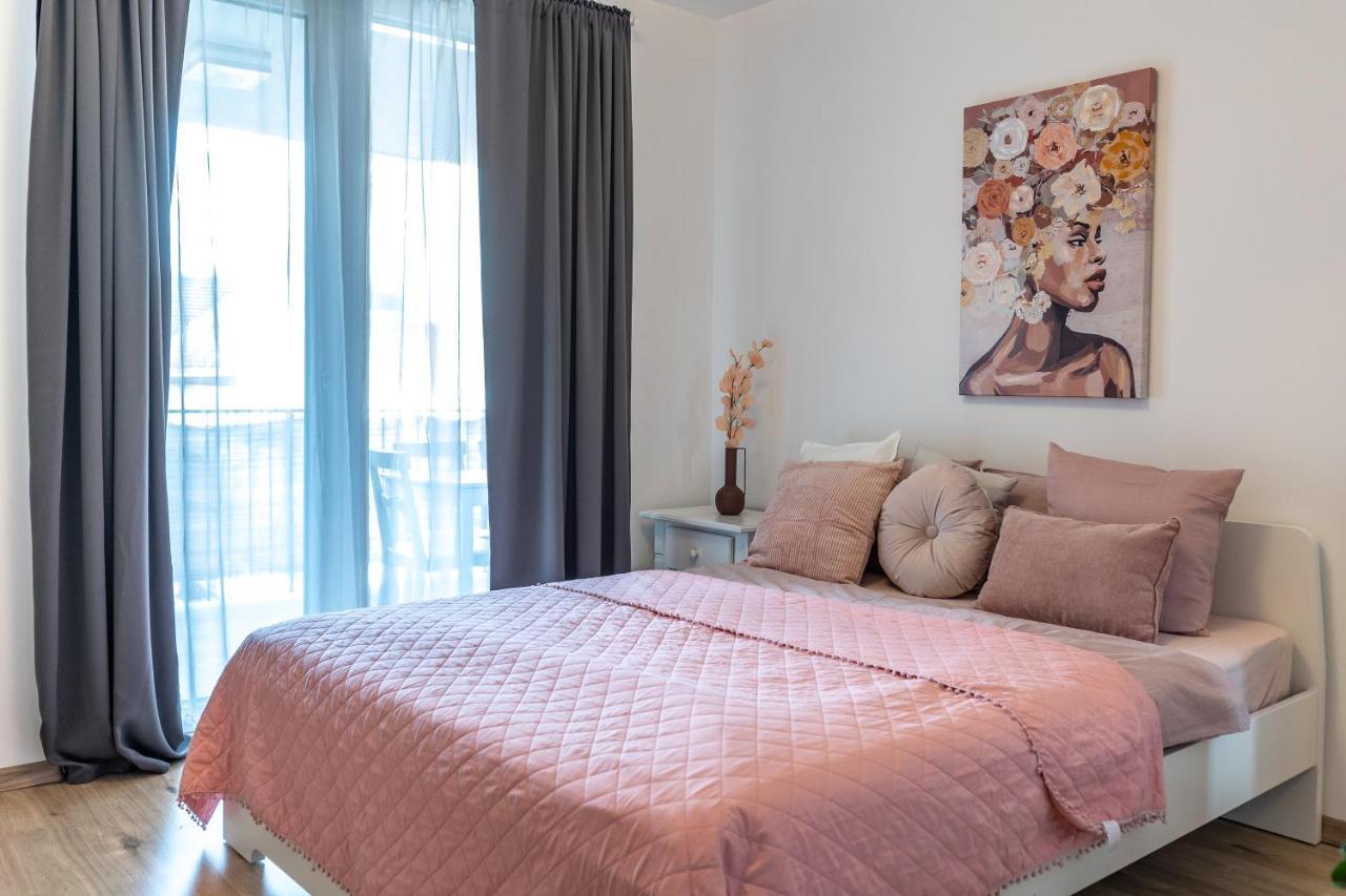 Need In Bp - Garage, Terraces, Aircon Apartament *