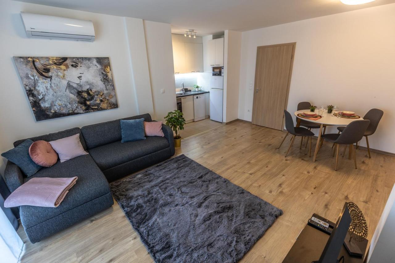 Need In Bp - Garage, Terraces, Aircon Apartament *