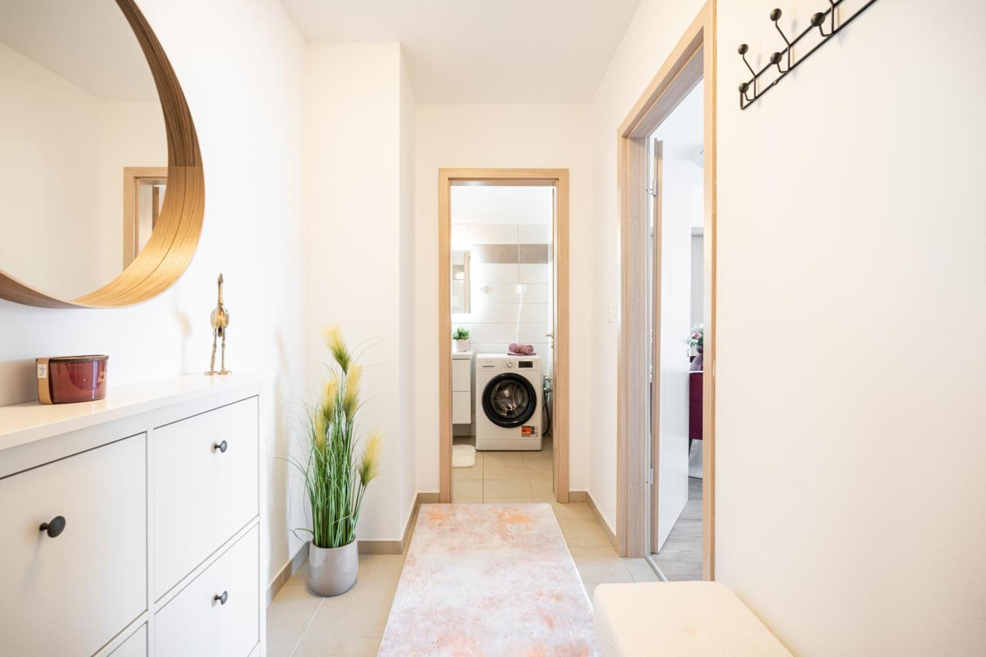 Need In Bp - Garage, Terraces, Aircon Appartamento Budapest